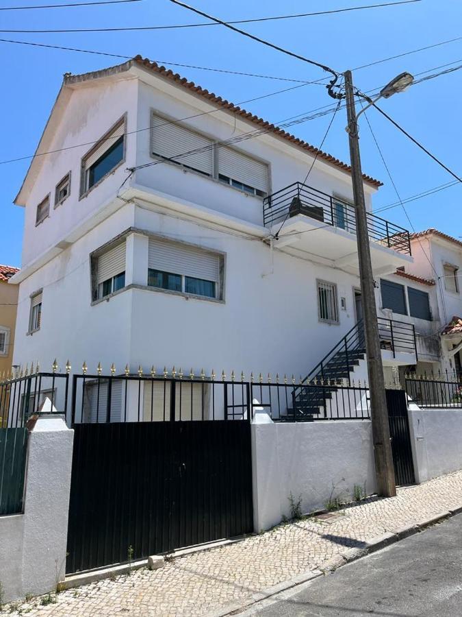 Capitan Beach House Costa da Caparica Bagian luar foto